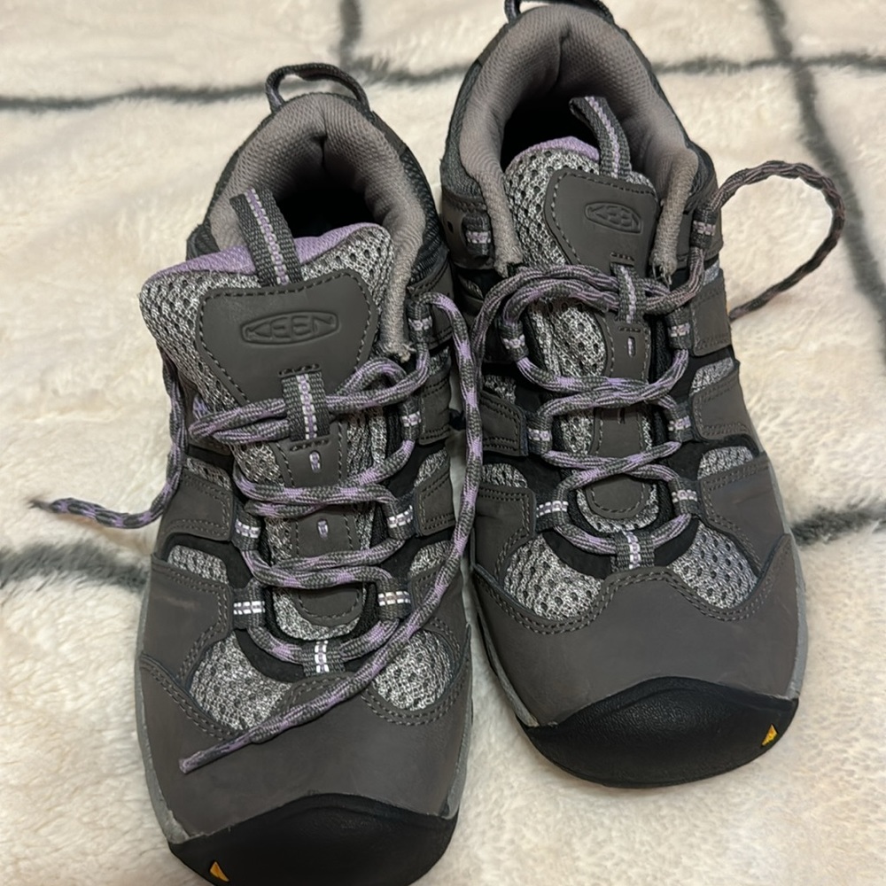 Keen active wear shoes - Picture 4 of 6